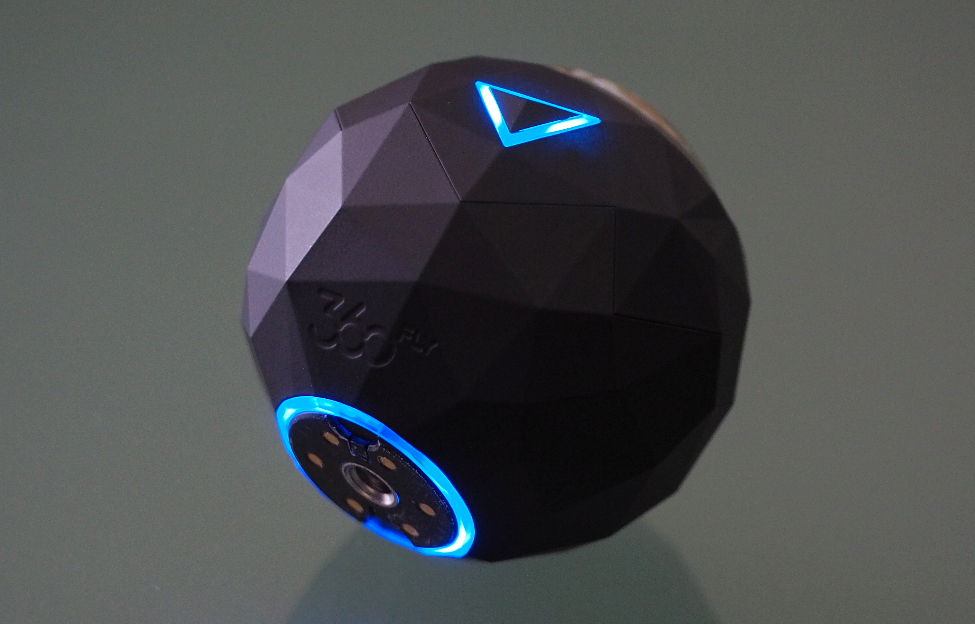 360fly 4K — LED ring detail
